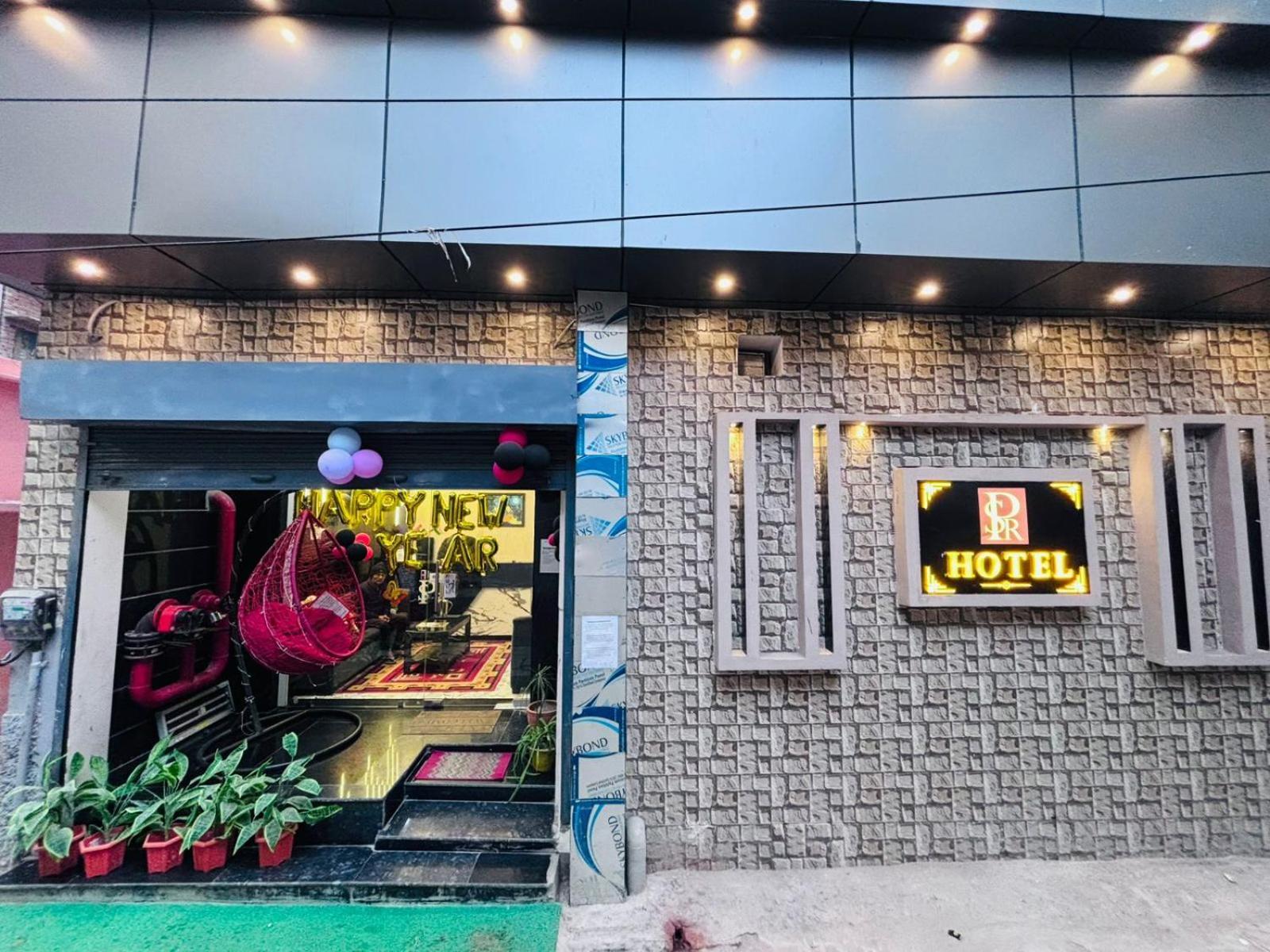 Hotel Ps Residency Varanasi Esterno foto
