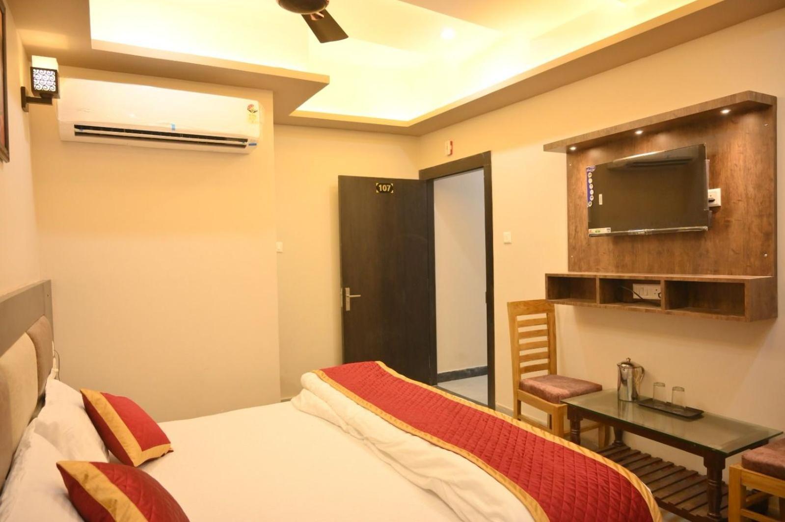 Hotel Ps Residency Varanasi Esterno foto