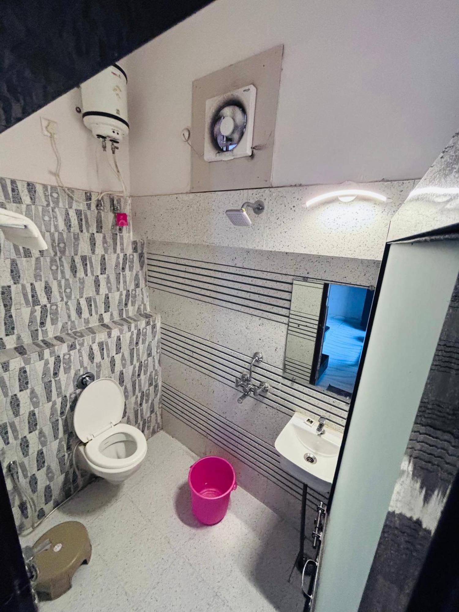 Hotel Ps Residency Varanasi Esterno foto